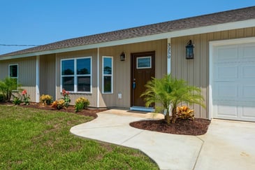 Spec Home vs. Custom Home: How to Determine Which is Best For Your Pensacola, FL Home | EZ Modern Homes