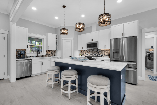 Newly built accessory dwelling unit behind a Florida home with modern exterior